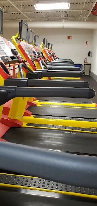 Retro Fitness Picture 8