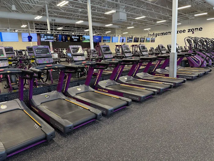 Planet Fitness Picture 6