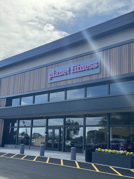 Planet Fitness Picture 3