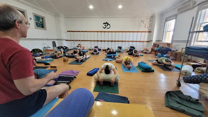 Santosha Yoga Studio Picture 7