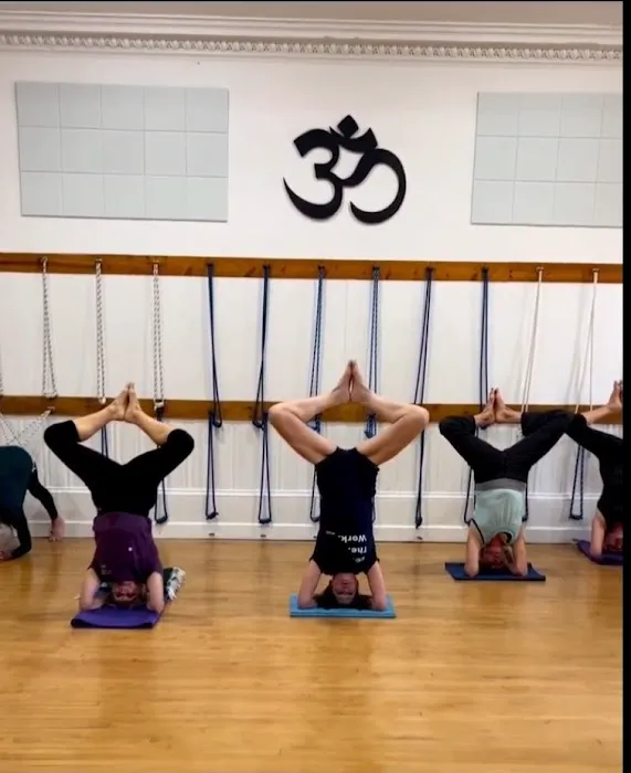 Santosha Yoga Studio Picture 5