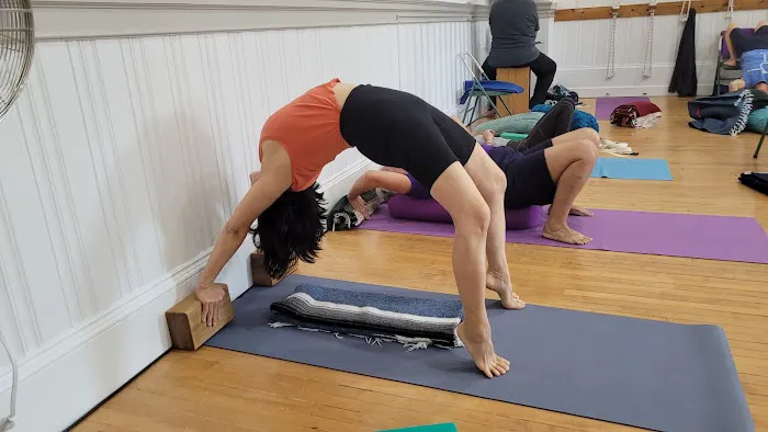 Santosha Yoga Studio Picture 3