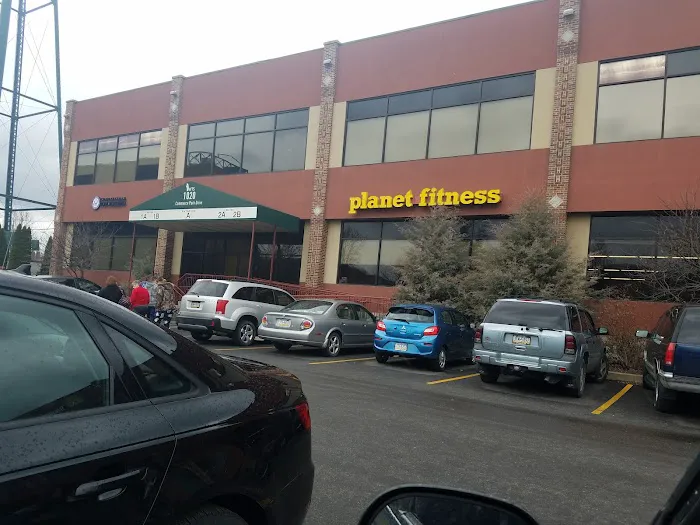 Planet Fitness Picture 6
