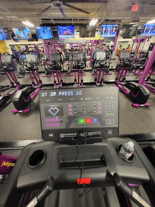 Planet Fitness Picture 3
