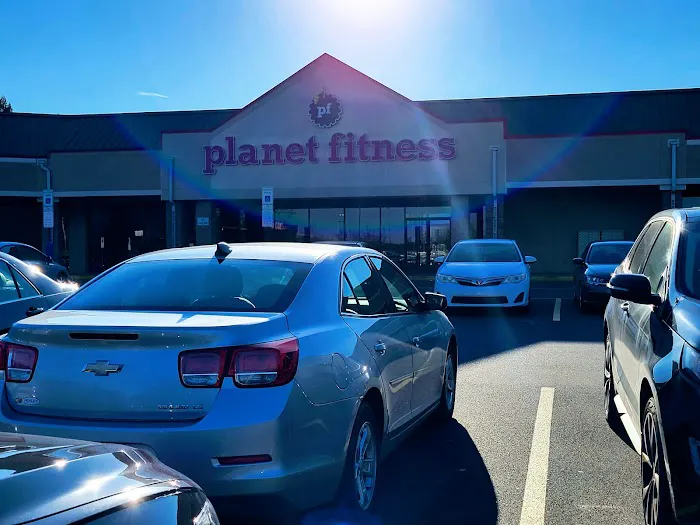 Planet Fitness Picture 1