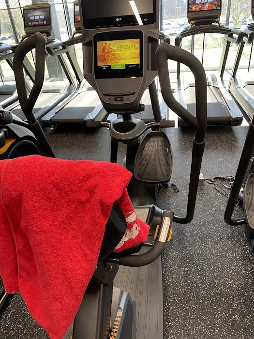 Fitness Factory Health Club Picture 2