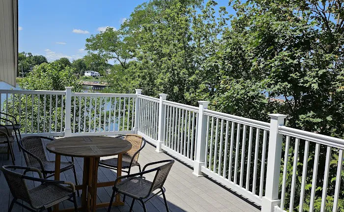 BoatHouse Studio Red Bank Picture 1