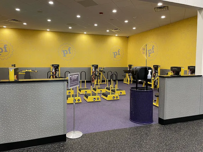 Planet Fitness Picture 6