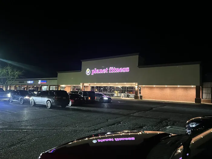 Planet Fitness Picture 1