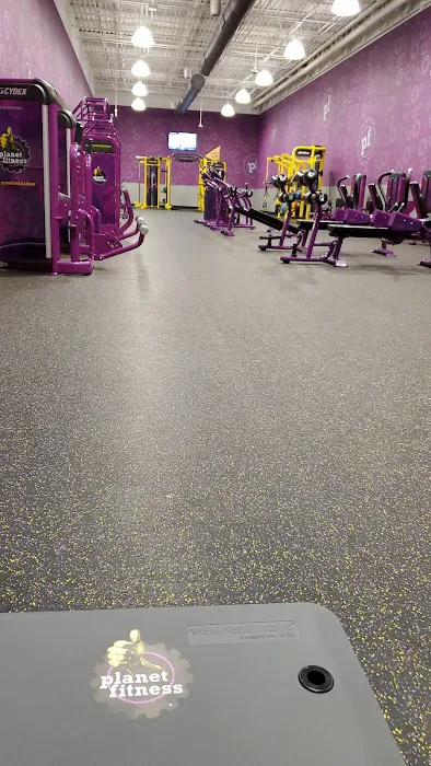 Planet Fitness Picture 9