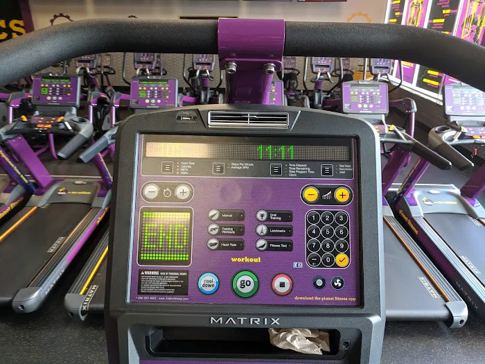 Planet Fitness Picture 7
