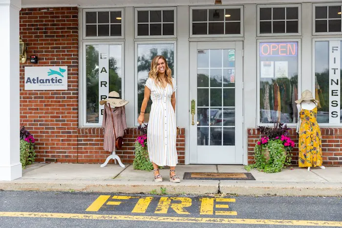 Karma Barre & Yoga Studio and Boutique Picture 10