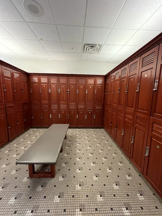 LA Fitness Picture 9