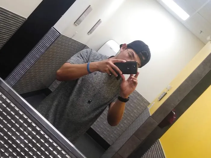 Planet Fitness Picture 2