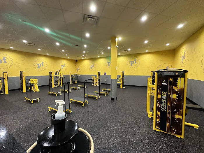 Planet Fitness Picture 6