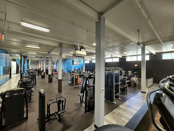 Fitness Factory Health Club Picture 10