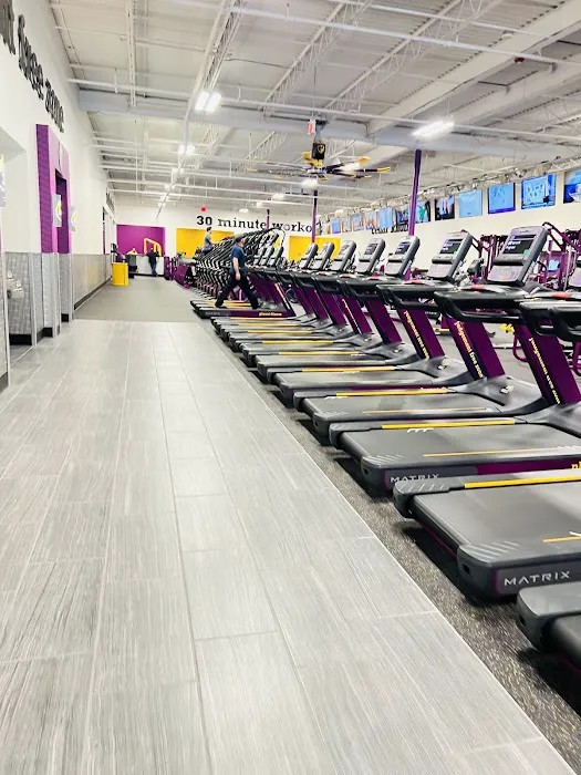 Planet Fitness Picture 7