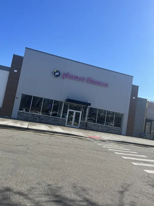 Planet Fitness Picture 9