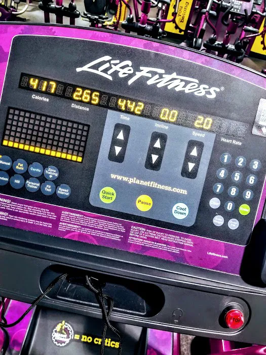 Planet Fitness Picture 8