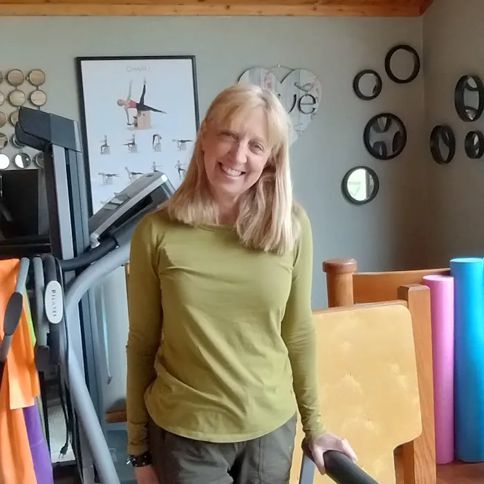 Pilates with Leslie Picture 4