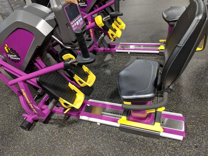 Planet Fitness Picture 6