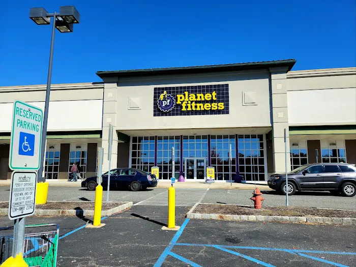Planet Fitness Picture 1