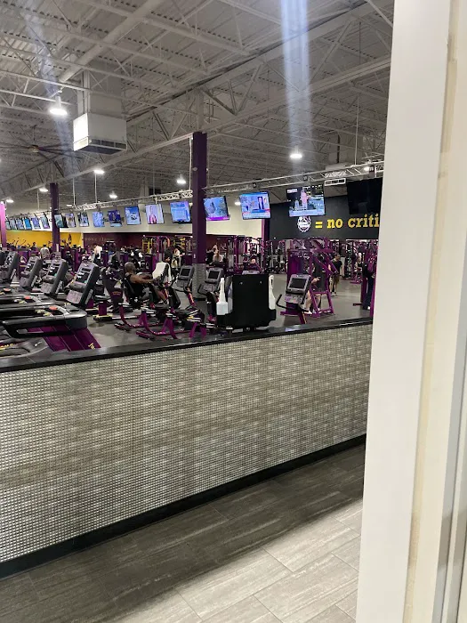 Planet Fitness Picture 5
