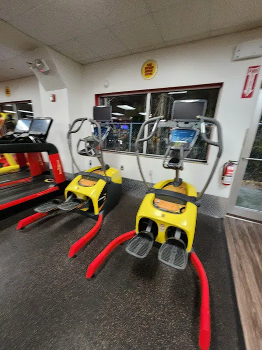 Retro Fitness Picture 3