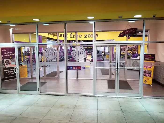 Planet Fitness Picture 10
