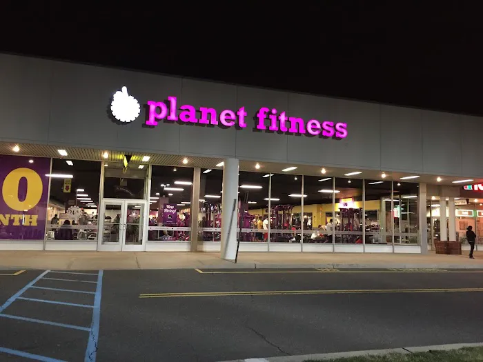 Planet Fitness Picture 1