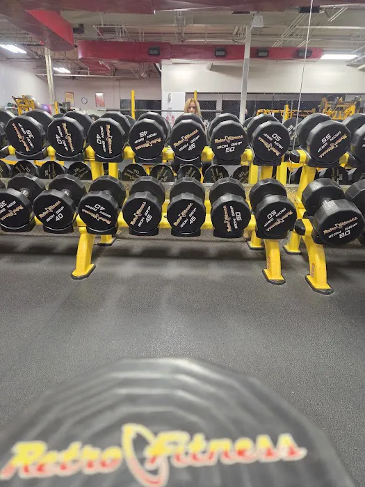 Retro Fitness Picture 4