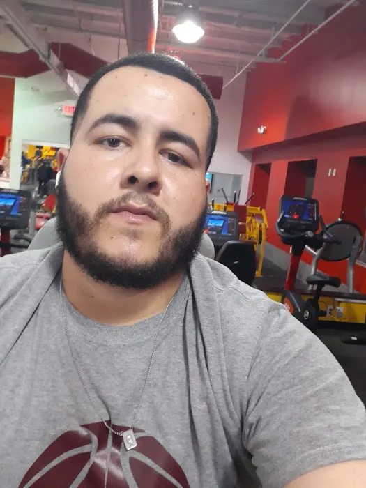Retro Fitness Picture 5