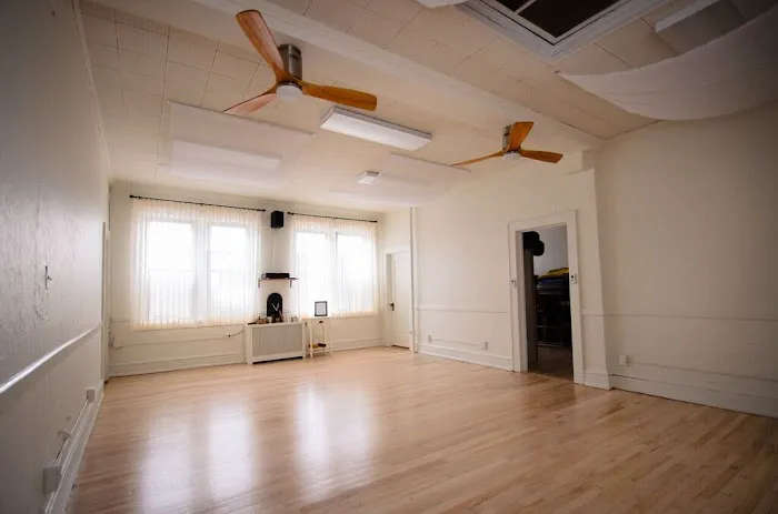 Satsang Yoga Studio Picture 1