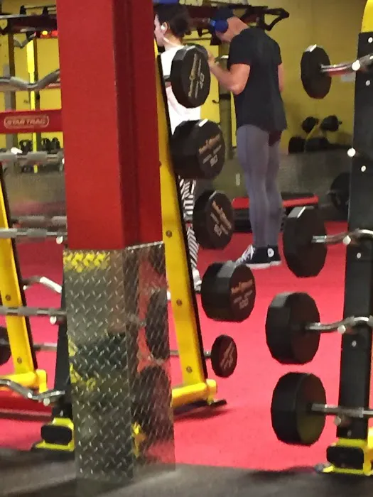 Retro Fitness Picture 2