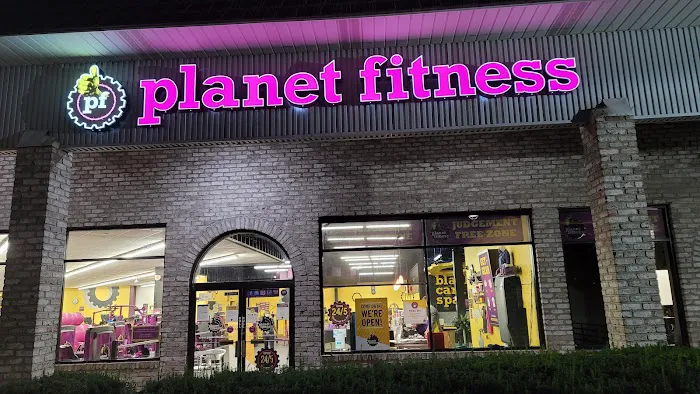 Planet Fitness Picture 8