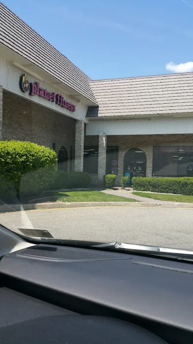 Planet Fitness Picture 2