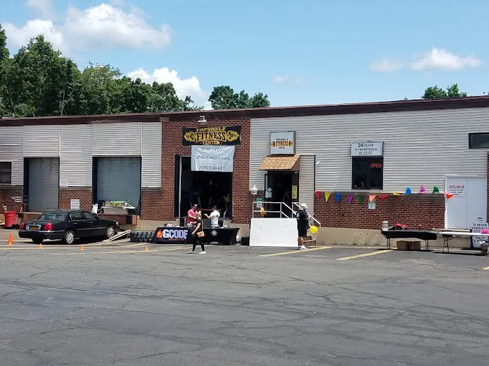 Topshelf Fitness Center & Supplement Store Picture 2