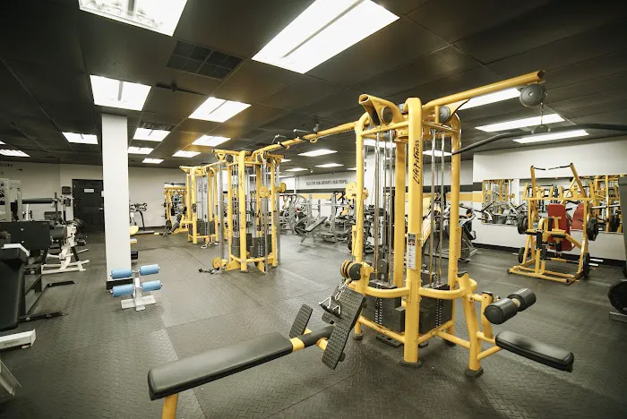 Topshelf Fitness Center & Supplement Store Picture 6