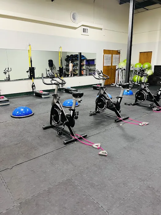 Studio M Team Focused Fitness Training Picture 6