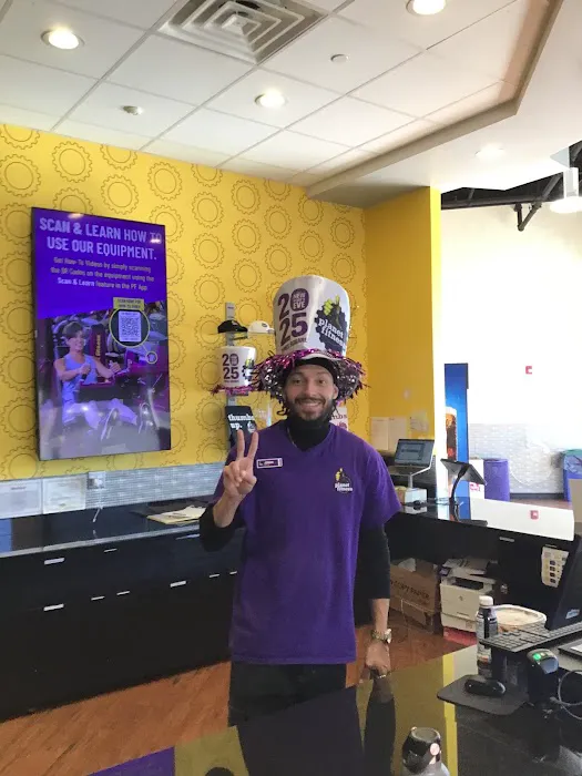 Planet Fitness Picture 9