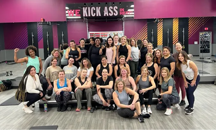 Crunch Fitness - Livingston Picture 5