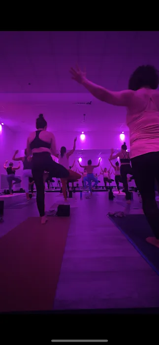 YogaSix Livingston Picture 4