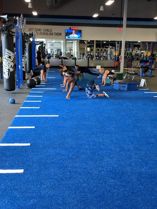 Crunch Fitness - Middletown Picture 5