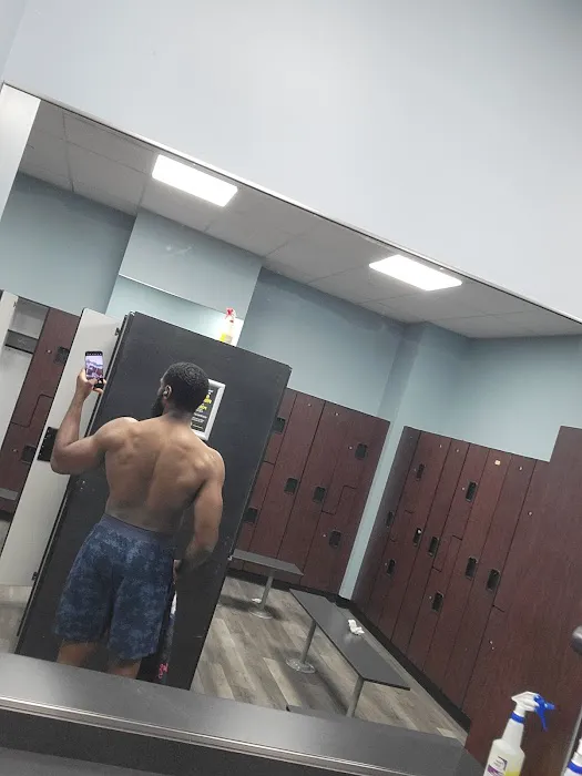 Gold's Gym Picture 1