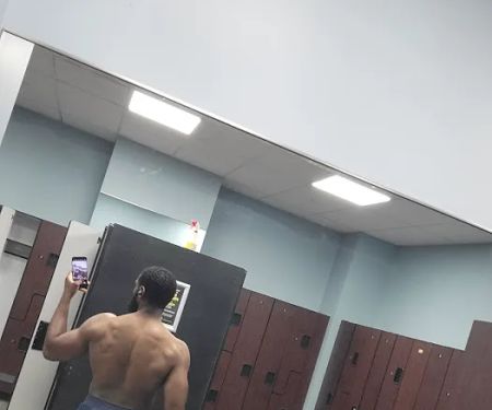 Gold's Gym