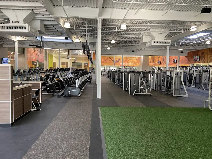 LA Fitness Picture 4
