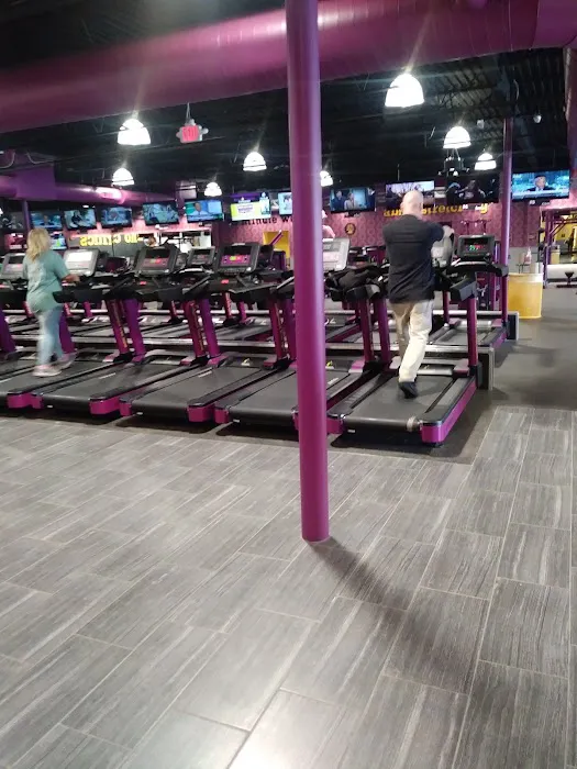 Planet Fitness Picture 6
