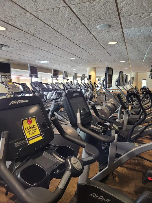 Gold's Gym Picture 7