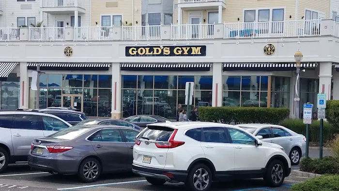 Gold's Gym Picture 3