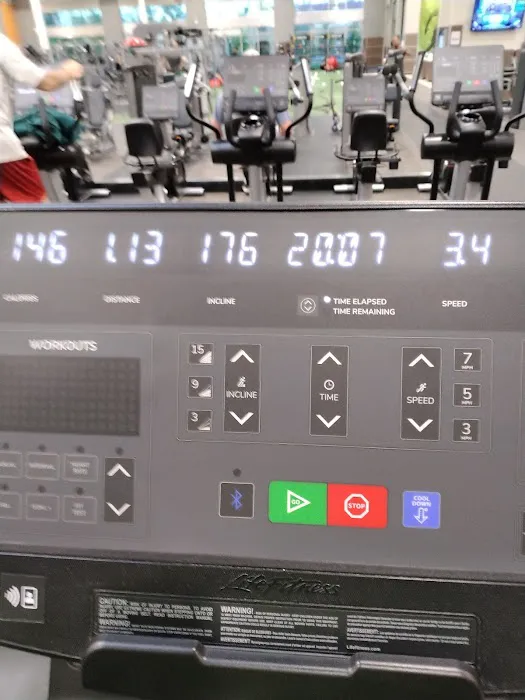 LA Fitness Picture 5